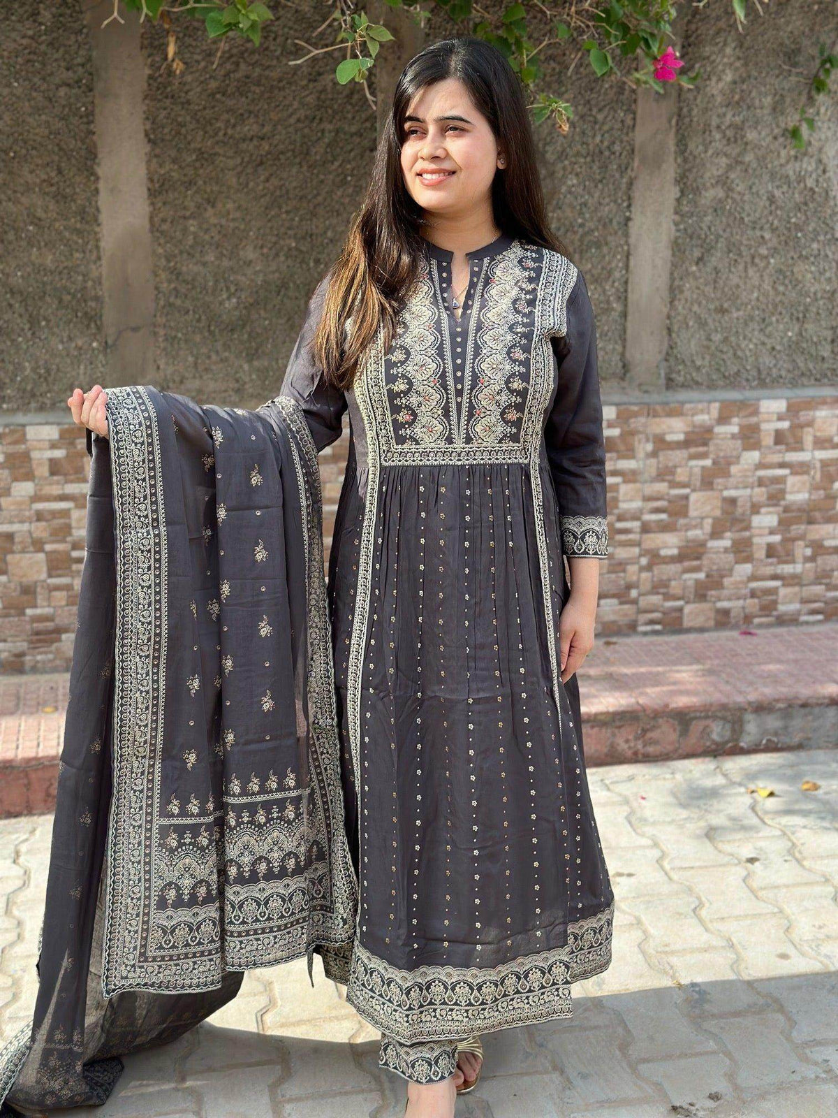 Naira Suit Set