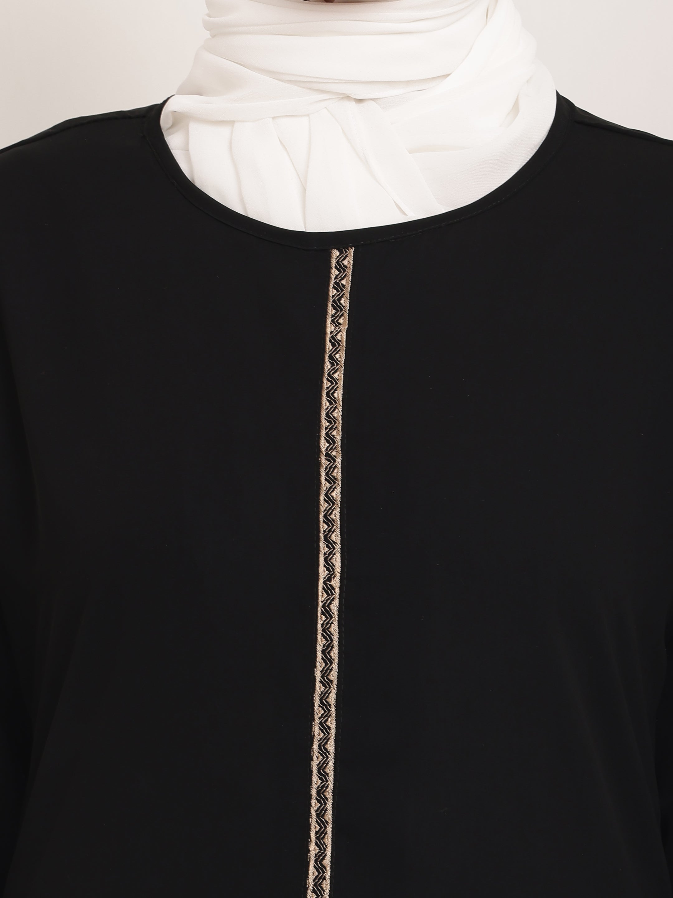 Sable Élégance Abaya
