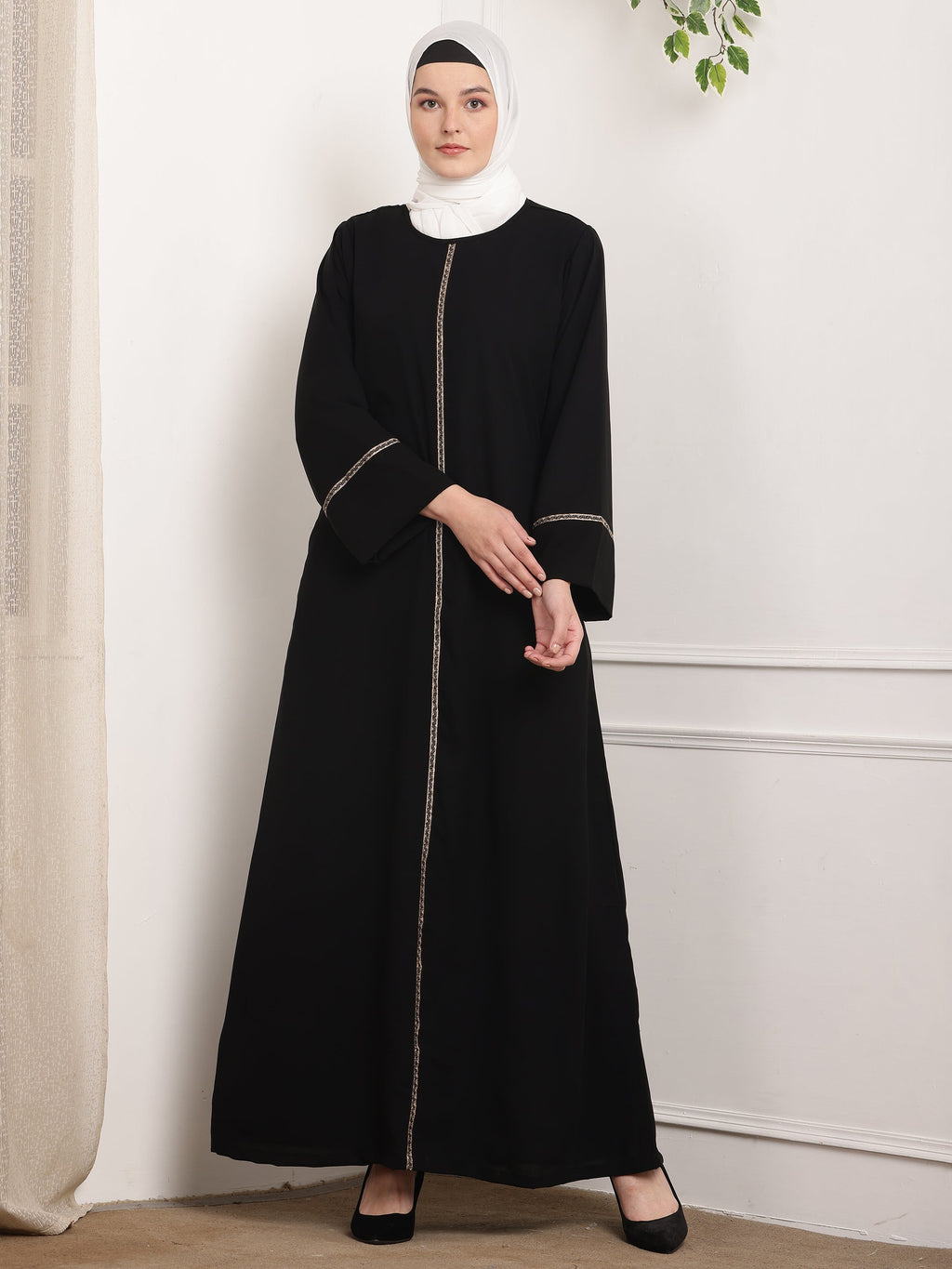 Sable Élégance Abaya