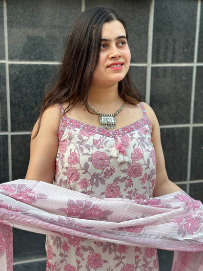 Sleeveless Thread Work Cotton Suit For Women