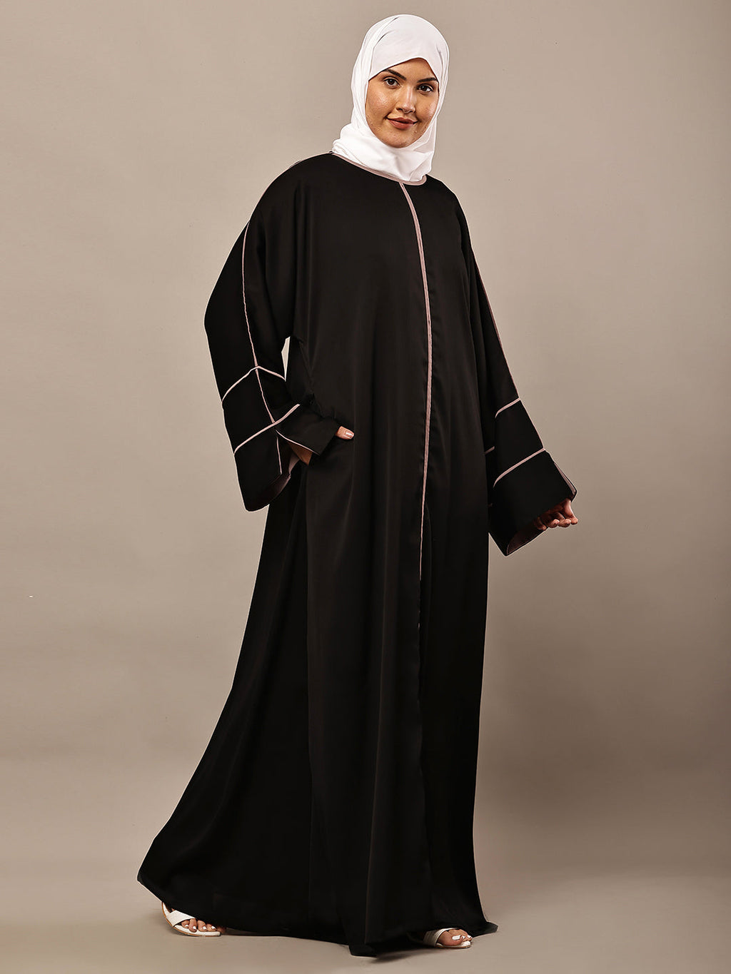 Noor Luxe Contrast Abaya