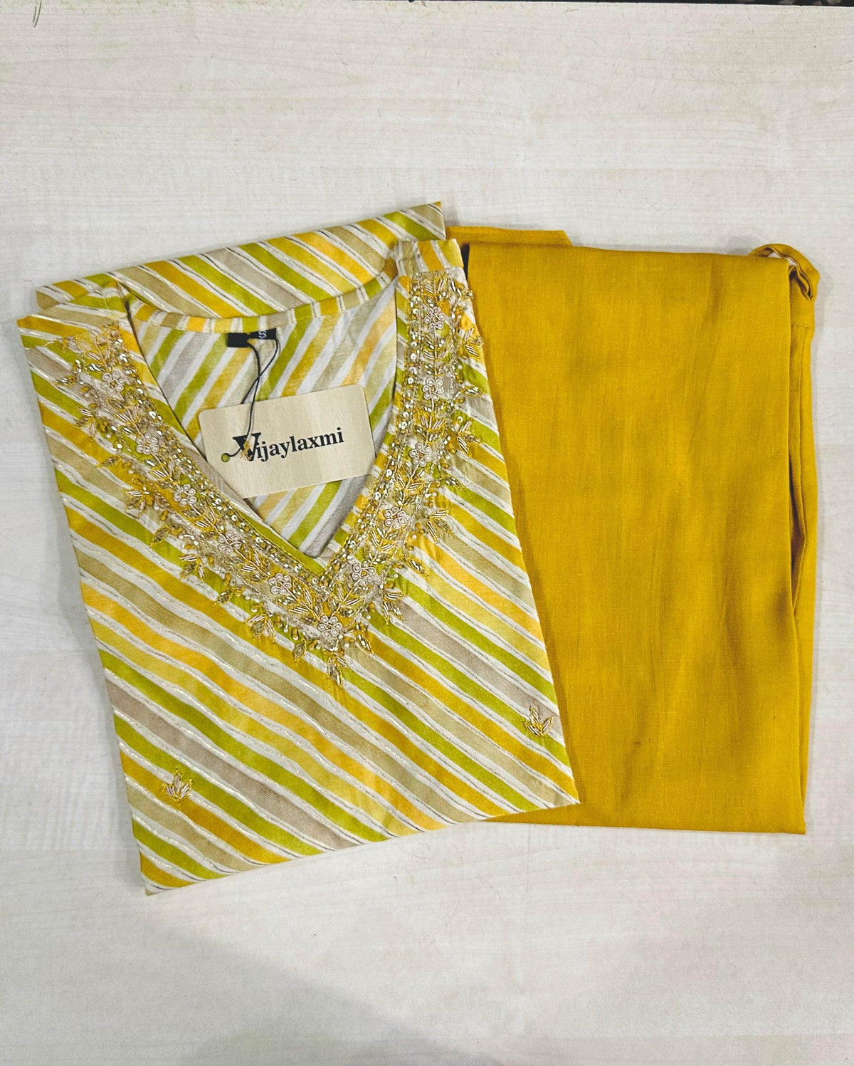Muslin Silk lehariya Suit Set