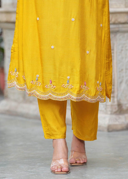 Plus size Dola silk suit