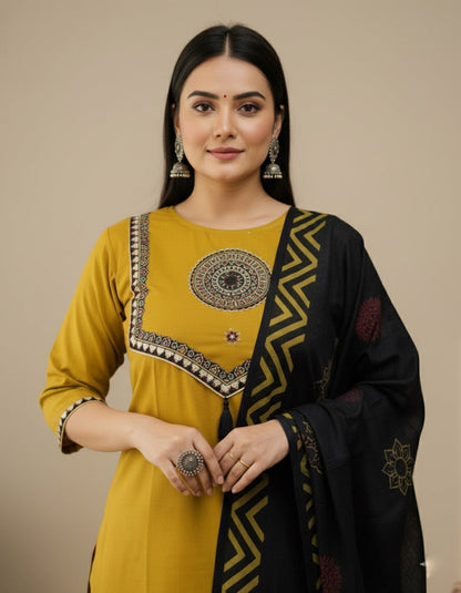 Amayra Arjakh Cotton Kurti Pant Dupatta Set – Thread & Lace