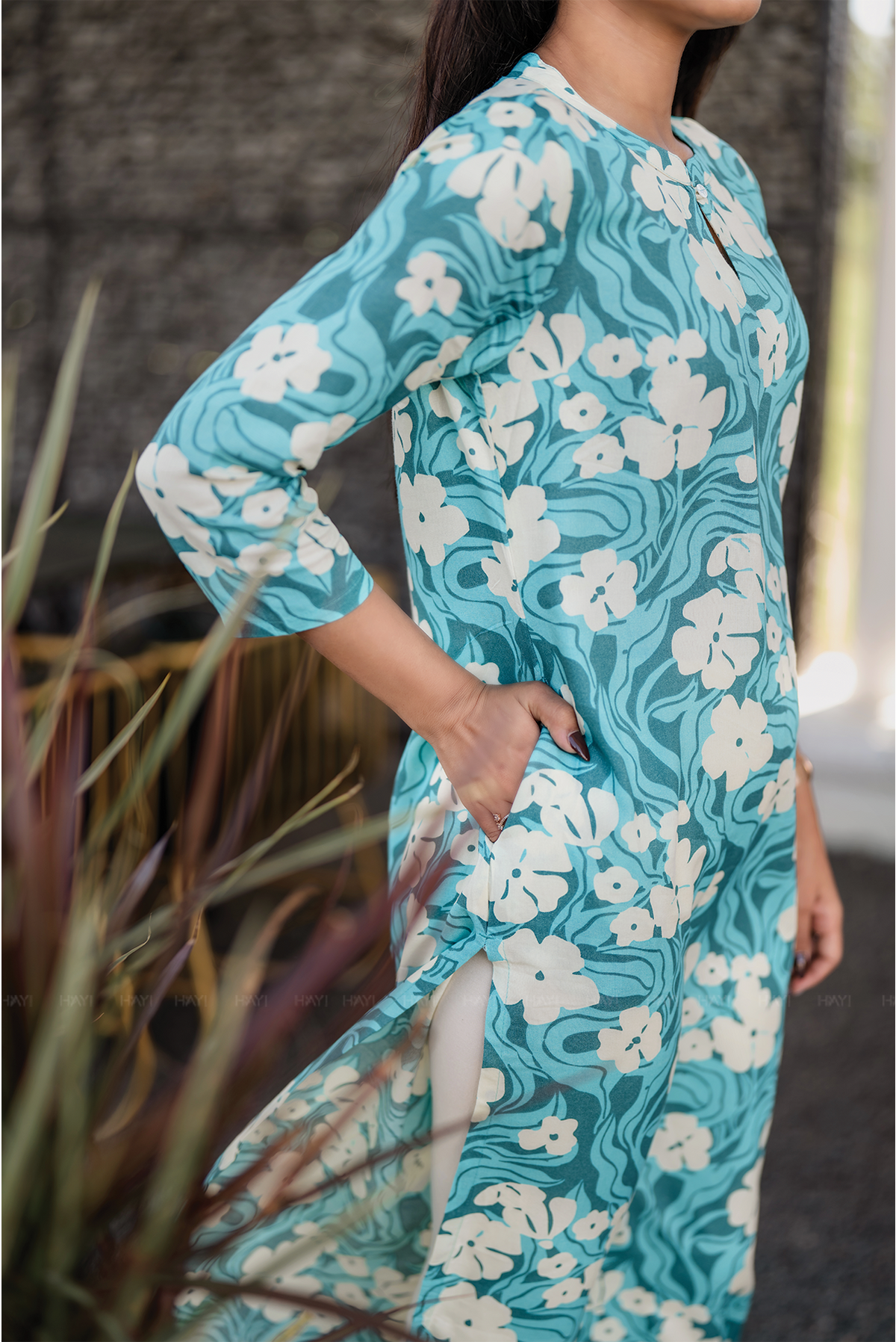 Blue Current Viscose Kurti with Closed Neck & 3/4th Sleeves