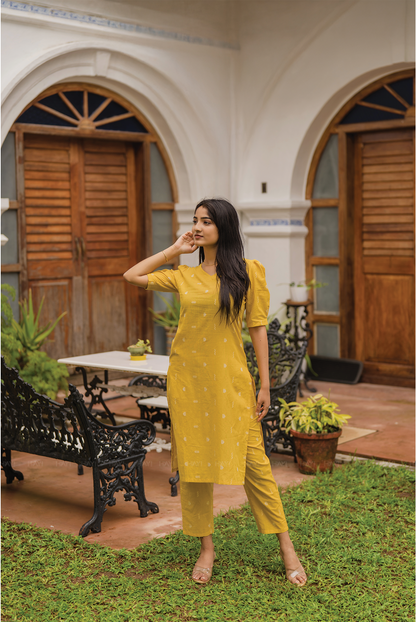 Sunfold Bloom Yellow Handloom Co-ord with V-Neckline & Leg-O-Mutton Sleeves