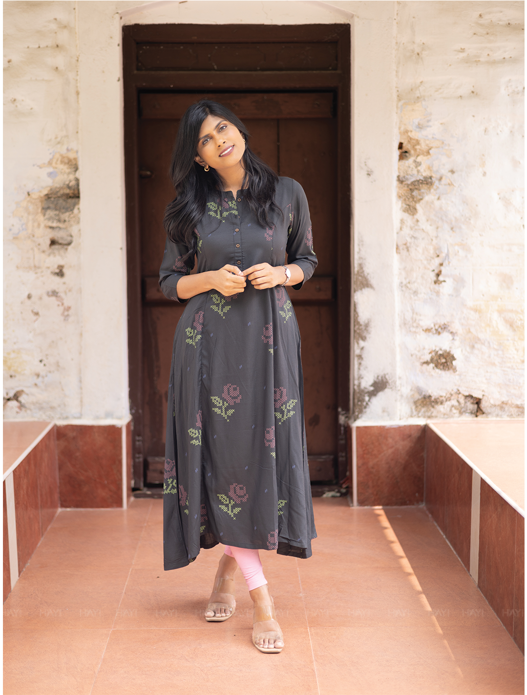 Elarose Dark Gray A-line Viscose Kurta with Chinese Collar neck & 3/4th Sleeves