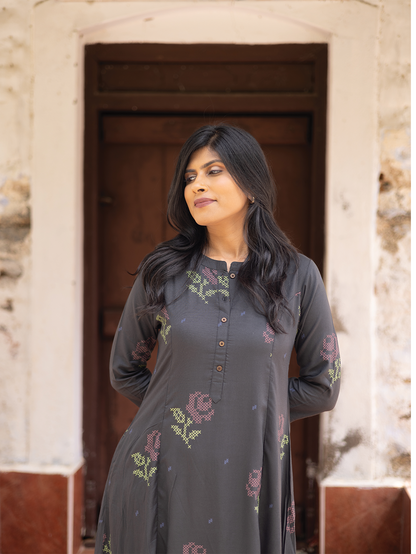 Elarose Dark Gray A-line Viscose Kurta with Chinese Collar neck & 3/4th Sleeves