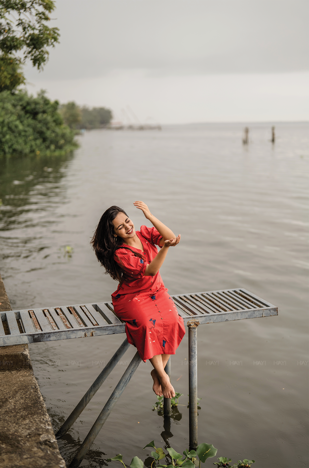 Kite Queen Red  A-line Cotton Flex Kurta with V-Neck & puff Sleeves