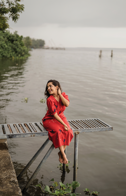 Kite Queen Red  A-line Cotton Flex Kurta with V-Neck & puff Sleeves