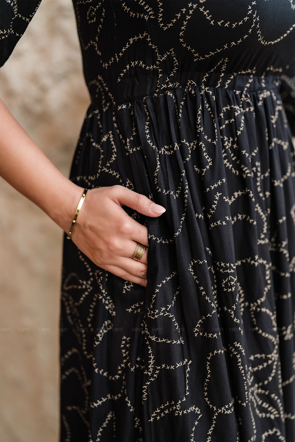 Dusklure Black Viscose Dress with Boat Neck & 3/4th Sleeves