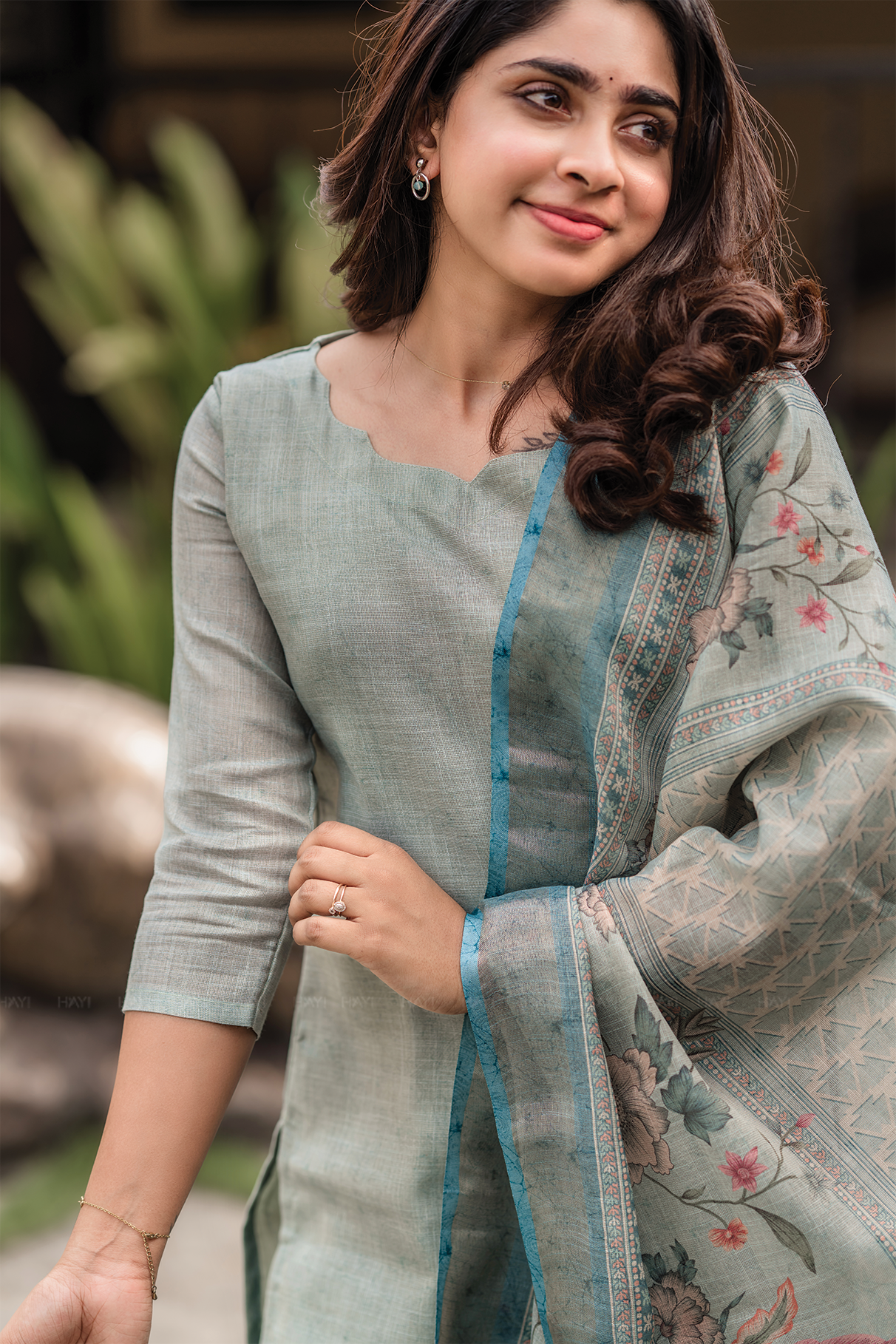 Tharisa Greyish Blue 3 Piece Shimmer Tissue Blend Placement Printed Kurta with Pant & Dupatta
