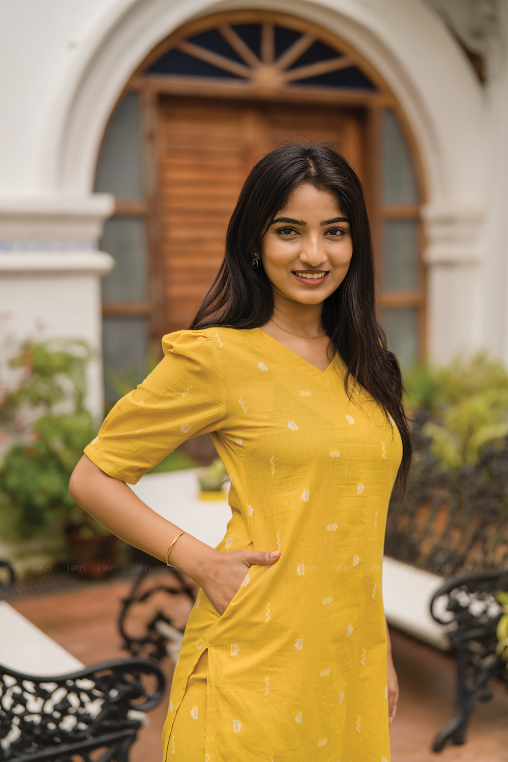 Sunfold Bloom Yellow Handloom Co-ord with V-Neckline & Leg-O-Mutton Sleeves
