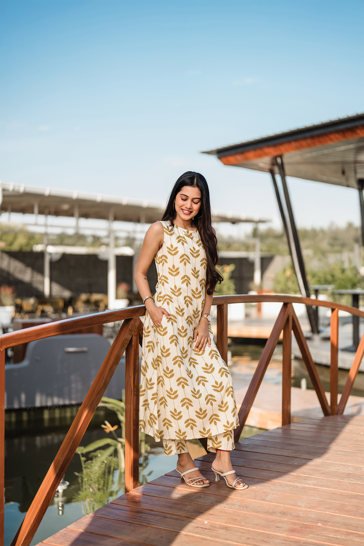 Sona Bloom Sandal Viscose Co-ord with Close Neck and Attached 3/4th Sleeves