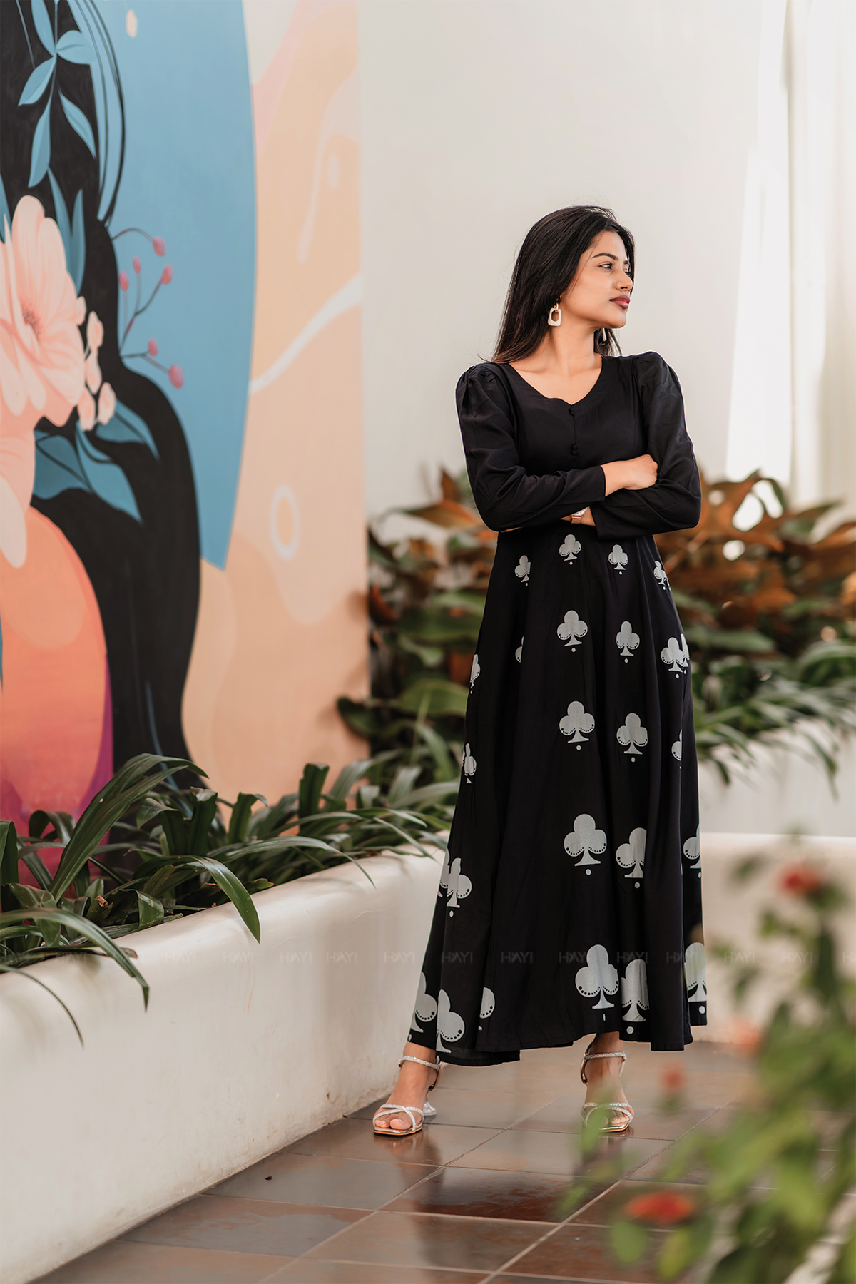 Clover Black Viscose Dress with V-Neck and Light Puff Sleeves