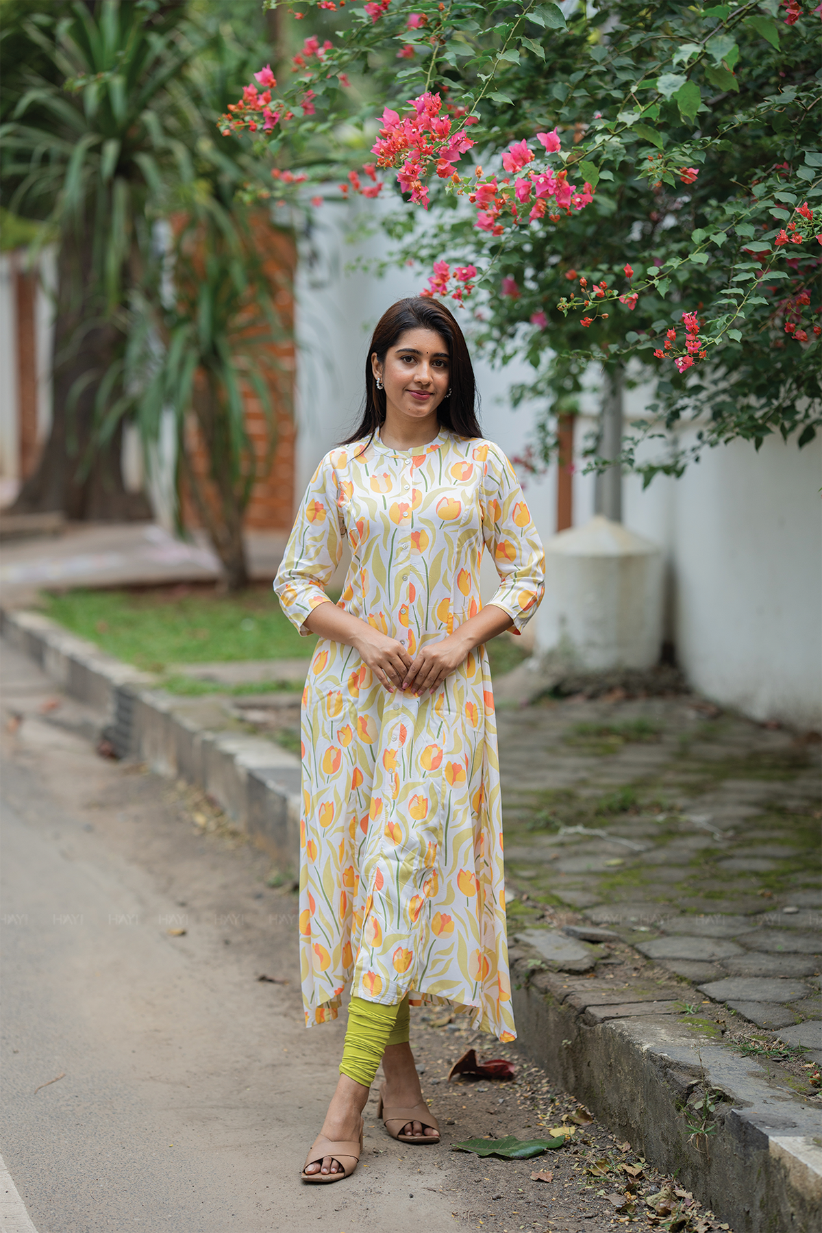 Garden Melody Off-White Viscose A-Line Kurta with Chinese Collar & 3/4th Sleeves
