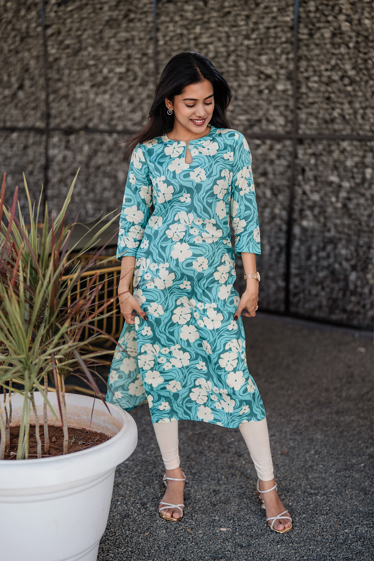Blue Current Viscose Kurti with Closed Neck & 3/4th Sleeves