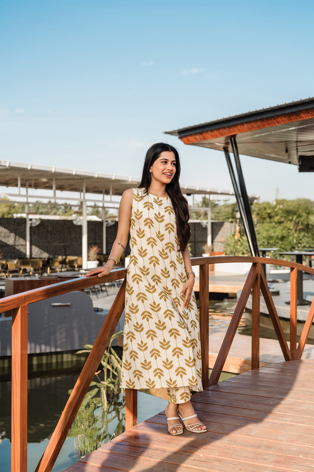 Sona Bloom Sandal Viscose Co-ord with Close Neck and Attached 3/4th Sleeves