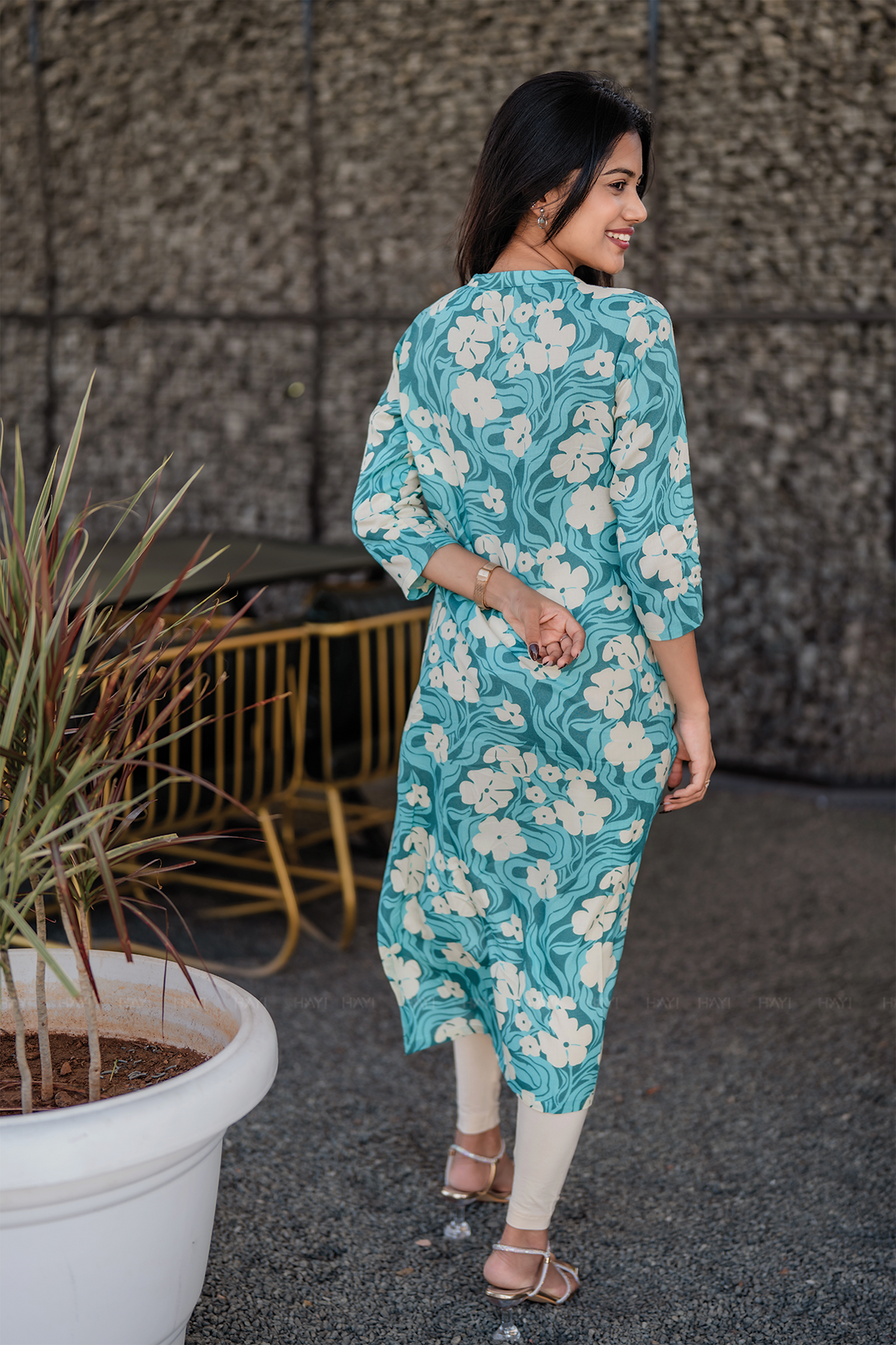 Blue Current Viscose Kurti with Closed Neck & 3/4th Sleeves