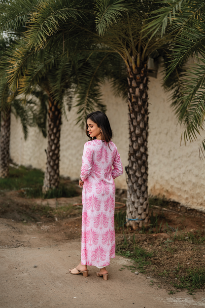 Blush Pink Textured Viscose A-Line Kurta with Boat Neck & 3/4th Sleeves