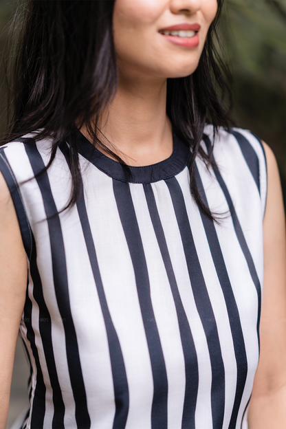 Half white with Graphite Echo printed Linen Blend Co ords with attached 3/4th sleeves