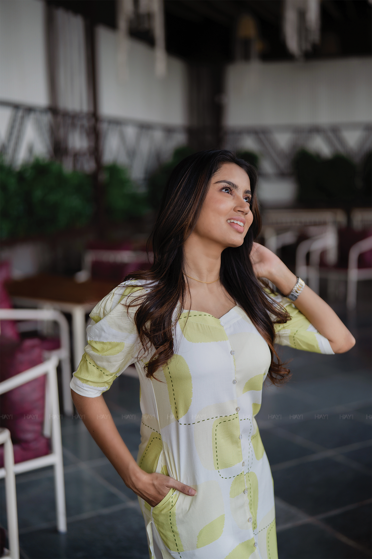 Fresh Meadow Green Viscose Kurta with Sweetheart Neck & Leg-O-Mutton Sleeves