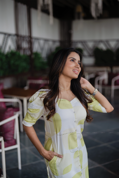 Fresh Meadow Green Viscose Kurta with Sweetheart Neck & Leg-O-Mutton Sleeves