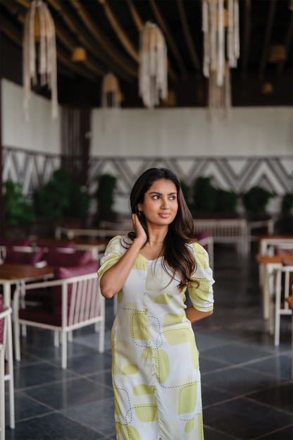 Fresh Meadow Green Viscose Kurta with Sweetheart Neck & Leg-O-Mutton Sleeves
