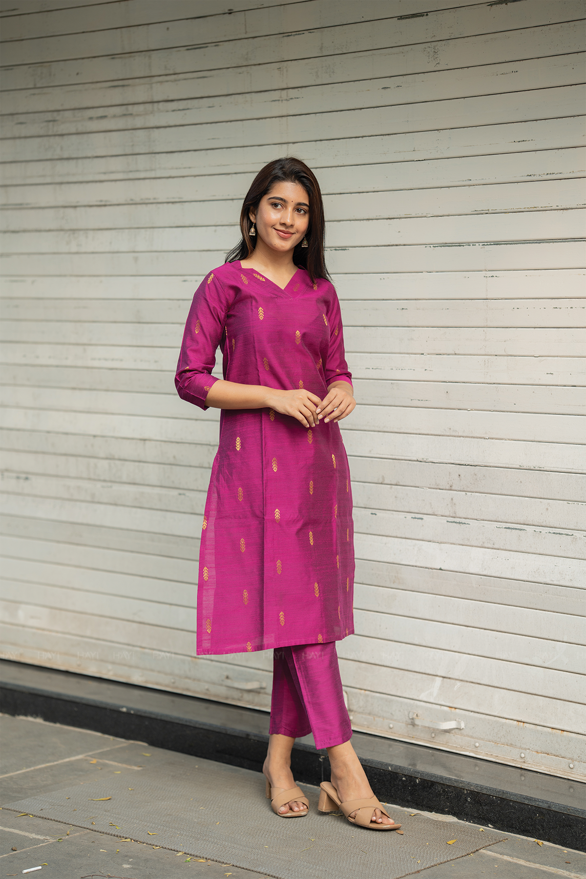 Madhura Deep Pink Viscose Jacquard Weave Co-ord with V-Neck & 3/4th Sleeves