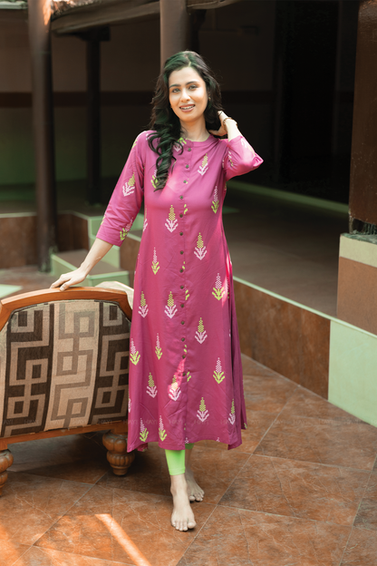 Heritage Glow Violet Viscose A-line Kurta with Chinese Collar neck & 3/4th Sleeves