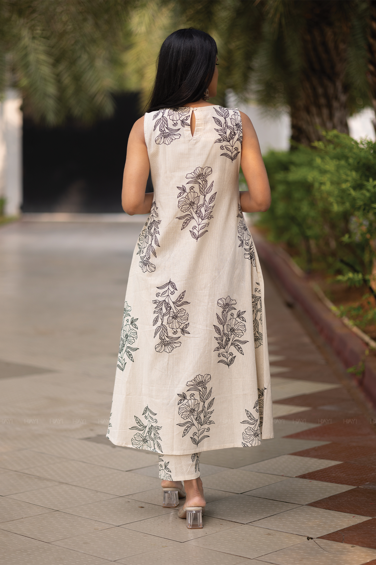 Floralink Beige Cotton Co-ord with Close neck & Attached 3/4th sleeves