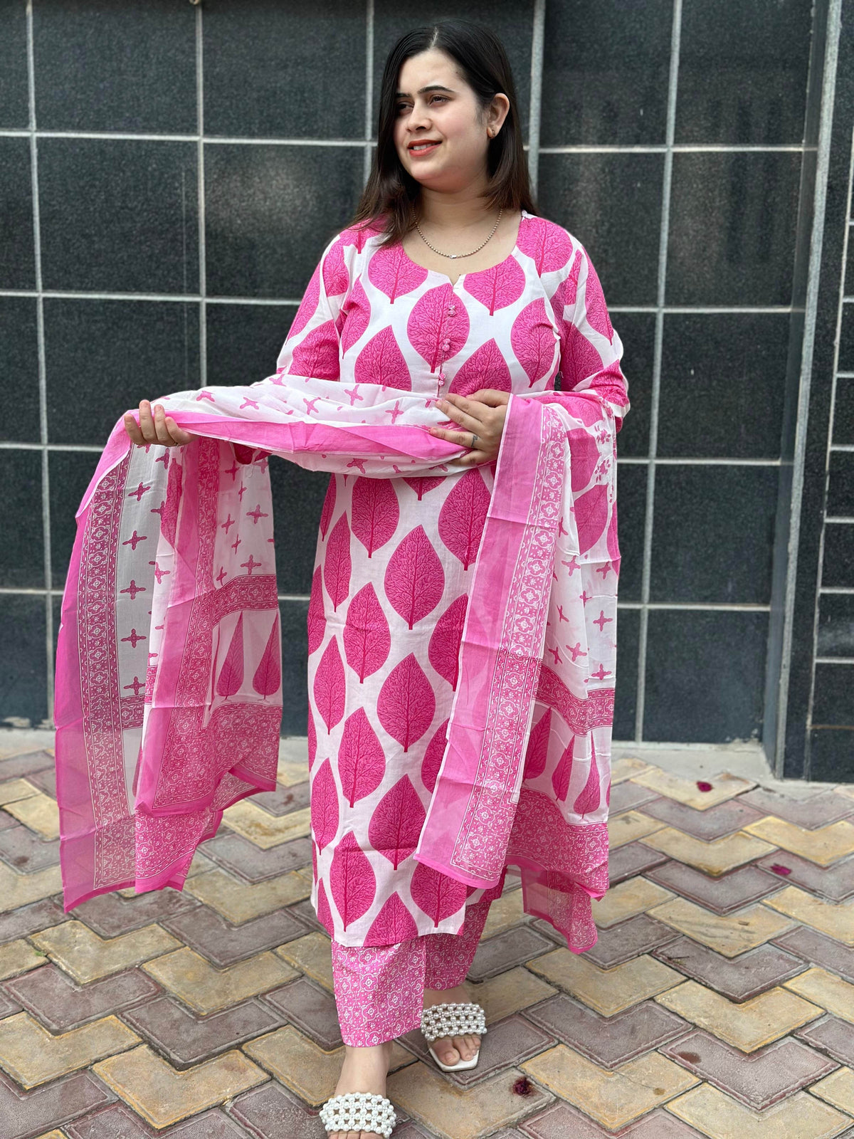 Vijaylaxmi Women’s Cotton straight kurta with Pant & Dupatta