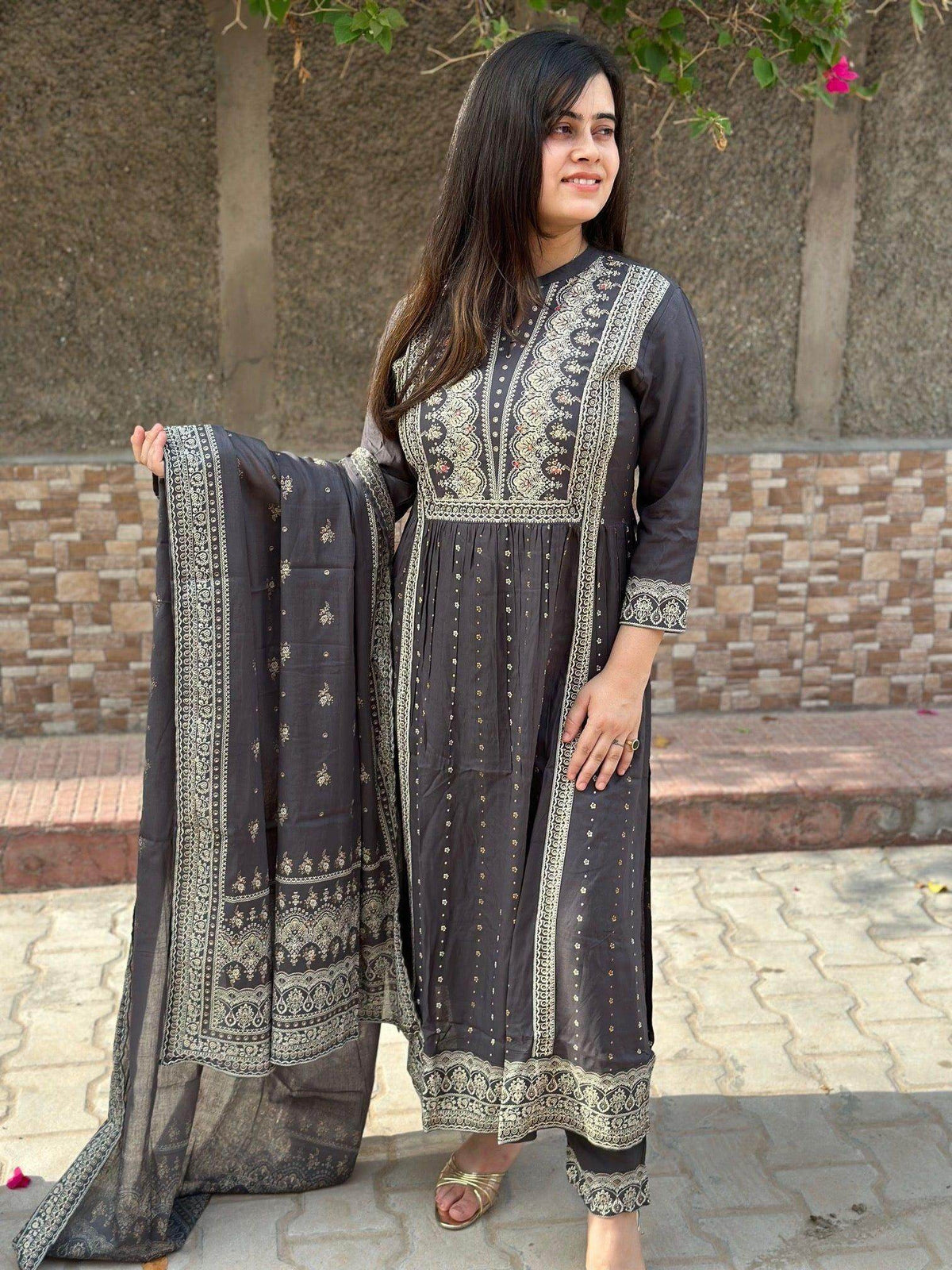 Naira Suit Set