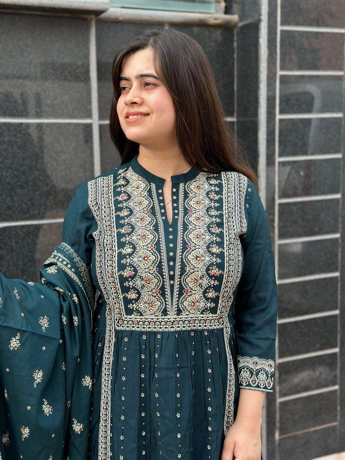 Naira Suit Set