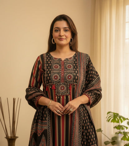 Amayra Cotton Kurta Patch Embroidery Work Kurti Pant And Dupatta