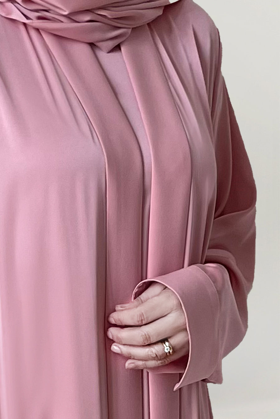 Hasna abaya